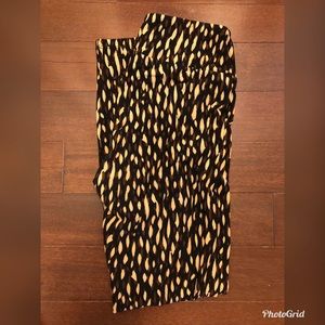 Lularoe OS Patterned Leggings